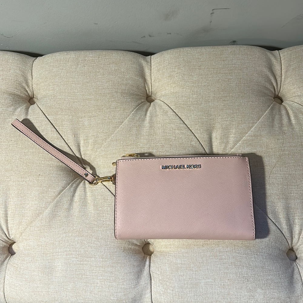 Michael Kors Wristlet